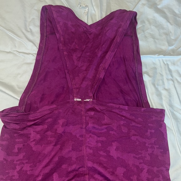 Lululemon purple tank top - Picture 2 of 4